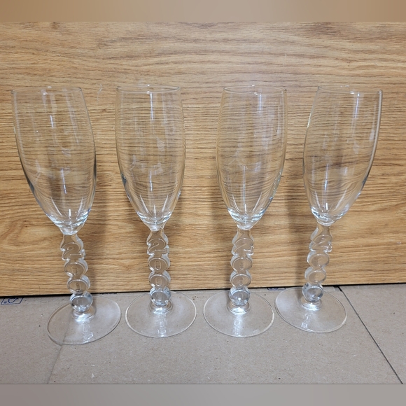 Vintage Year 2000 Champagne Glasses Set 0f 4 - Picture 1 of 5